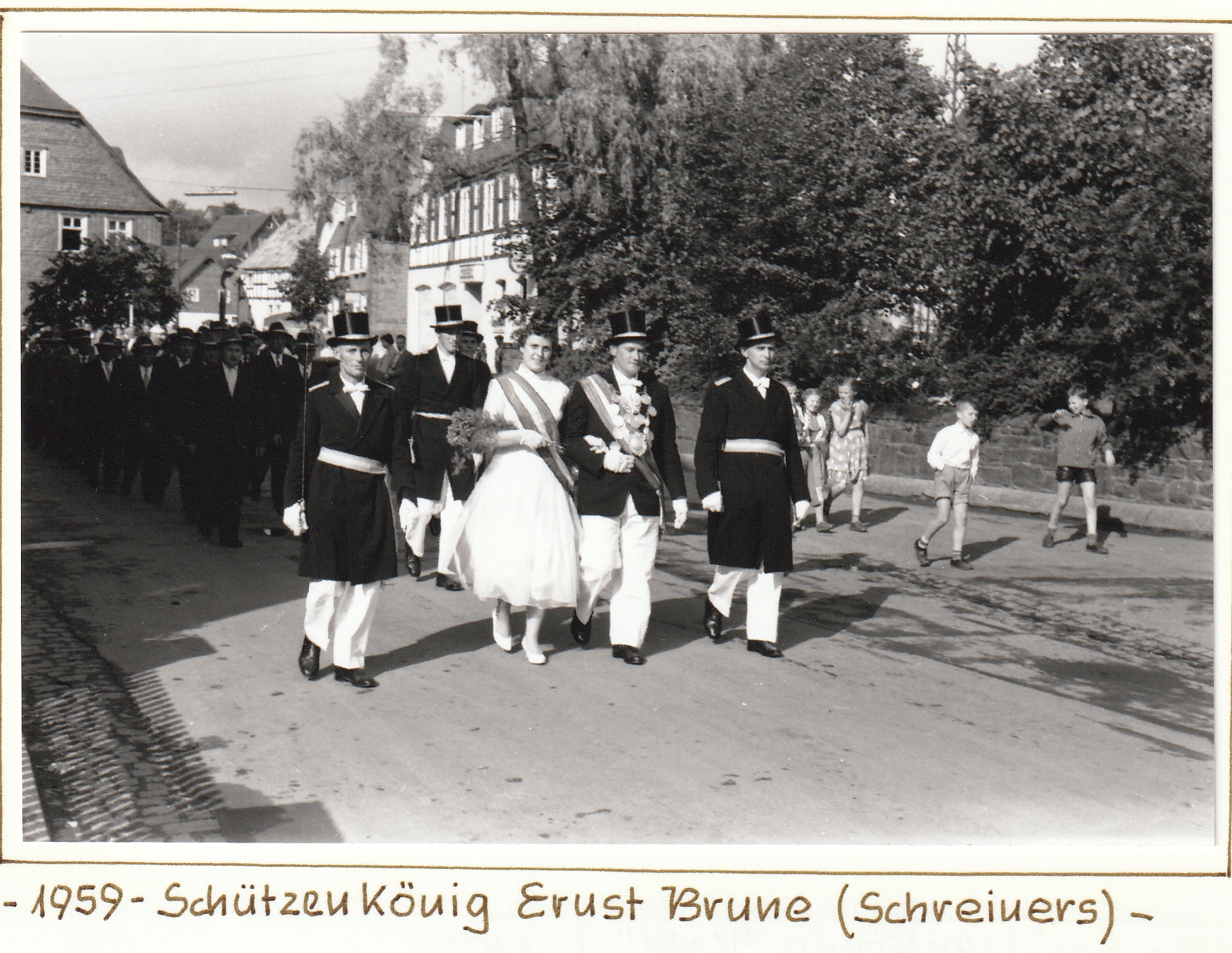 Majestäten 1959 Koenig Ernst Brune Schreiners